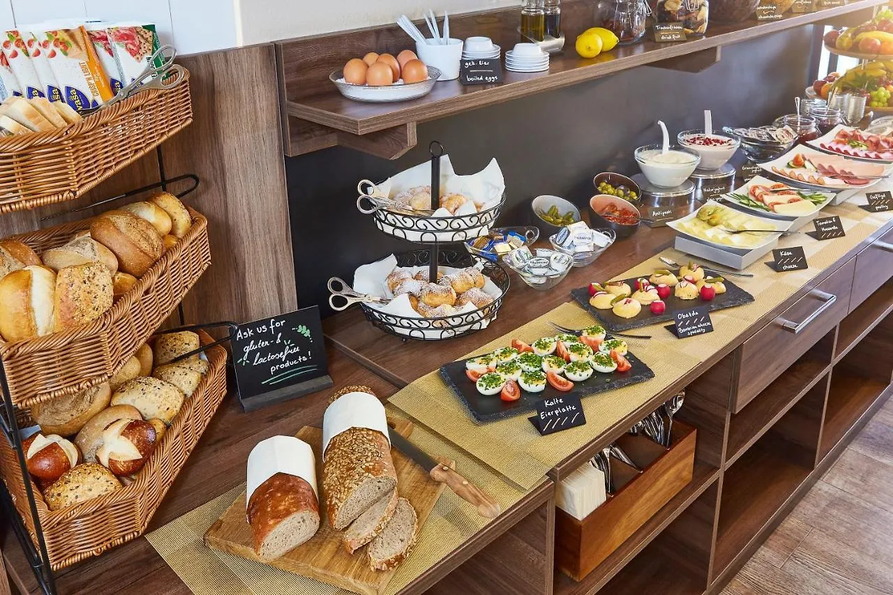 Empress Boutique Hotel Munich