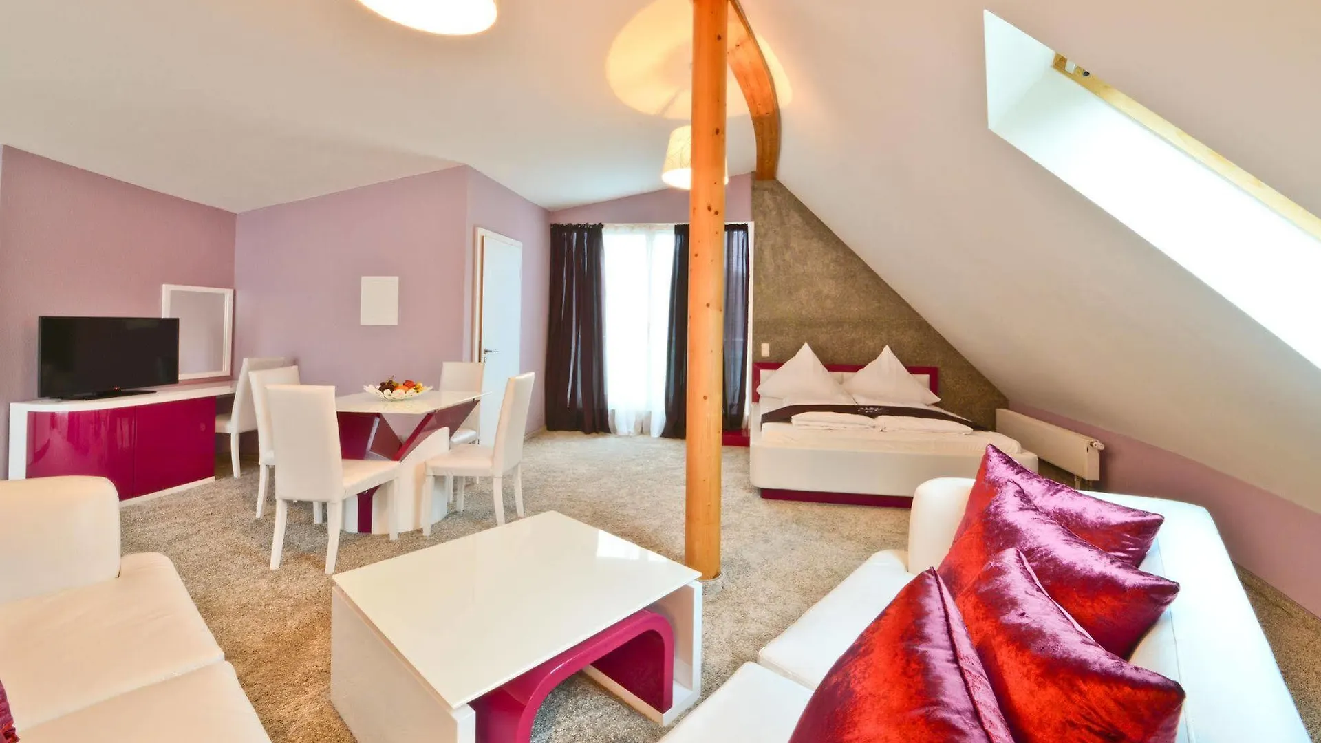 Empress Boutique Hotel München 3*,